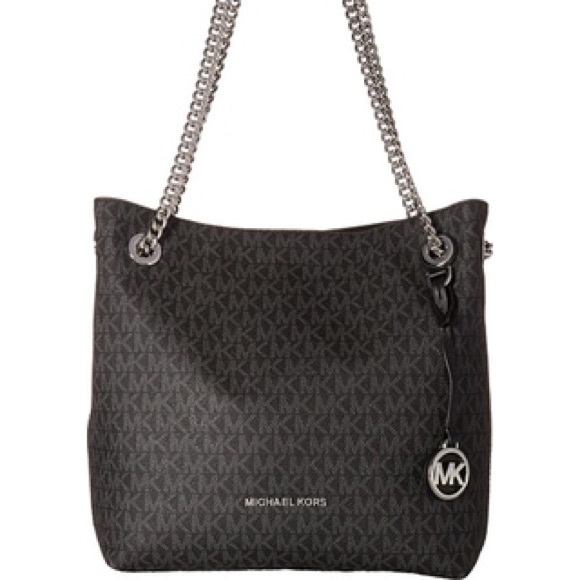 Michael Kors Handbags - NWT Michael Kors purse.